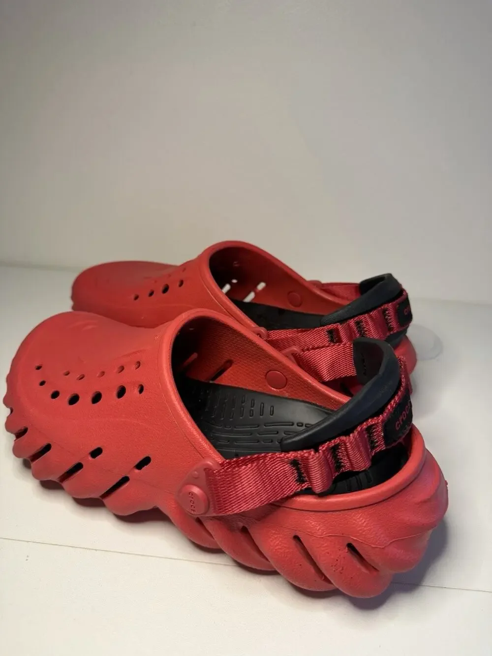 Crocs Echo Clog “Varsity Red” Size 5 Men / 7 Women Shoes Slip On Sandals Comfort
